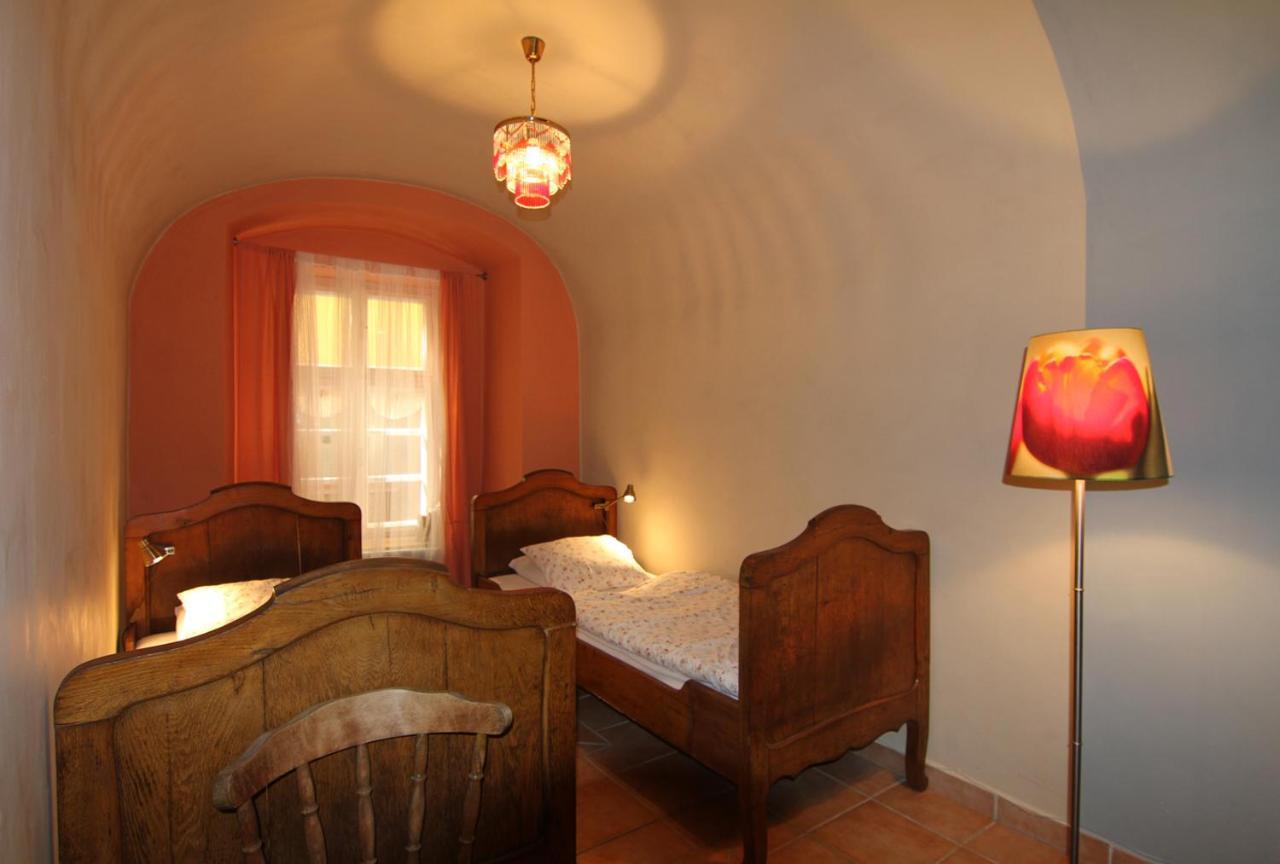 Rustic Ground Floor In Mala Strana Prag